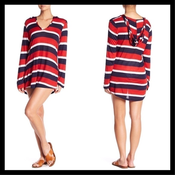 Splendid Hooded Tunic / Swimwear Coverup - Picture 2 of 3